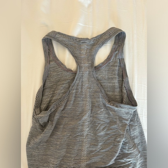 Lululemon Swiftly Tech Racerback Tank- White/White and Black - Picture 4 of 5